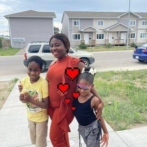 Meet your Posher, Adibe